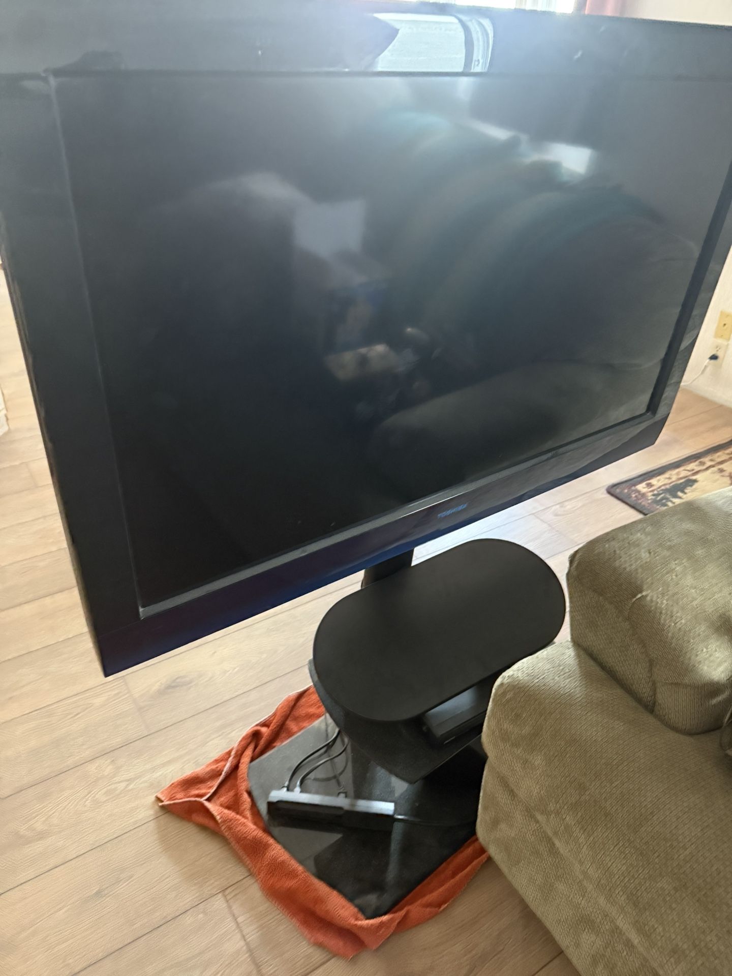 Tv With Remote And Stand
