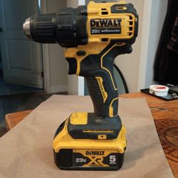 20 Volt 5 Ah. DeWalt Compact Drill