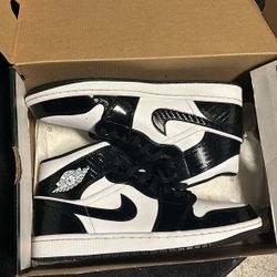 Jordan 1 Carbon Fiber Mid Size 10 9.5/10 Condition Has No Star Loss, $172 On Stock X