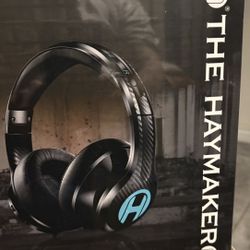 NEW * IN BOX * Haymaker Black Gaming Headset Sound Cancelling and Bluetooth