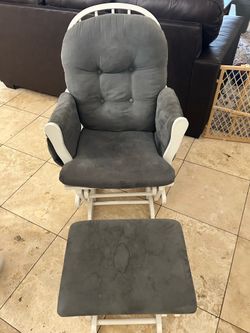 Storkcraft Glider & Ottoman Nursery Rocking Chair