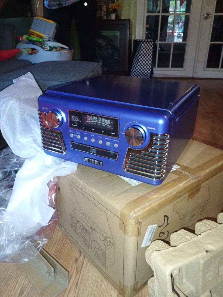 Victoria Record Player Bluetooth Stereo