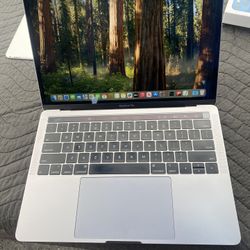 MacBook Pro 13 Inch 2017