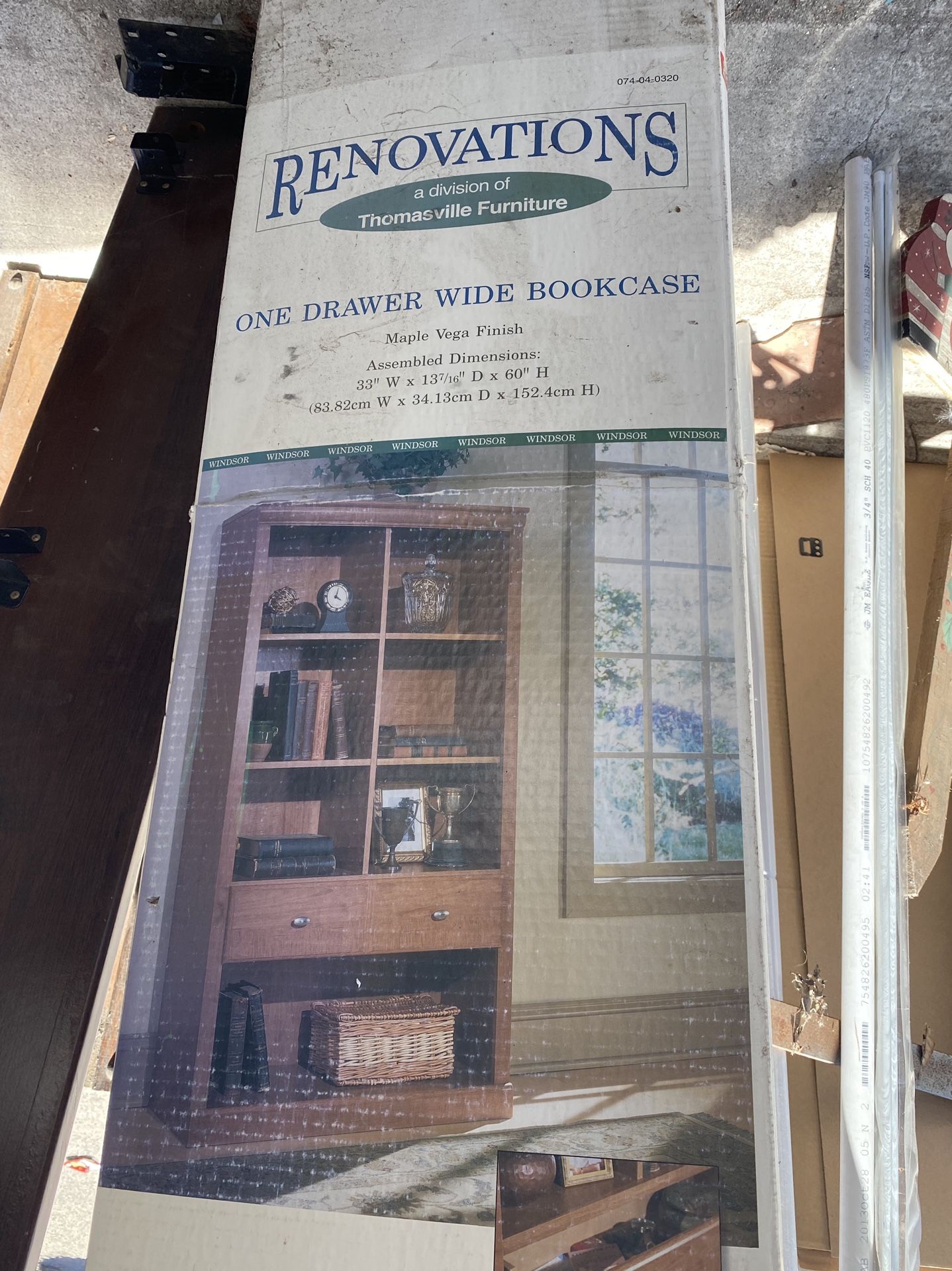 Bookcase a Brand new still in box 📦