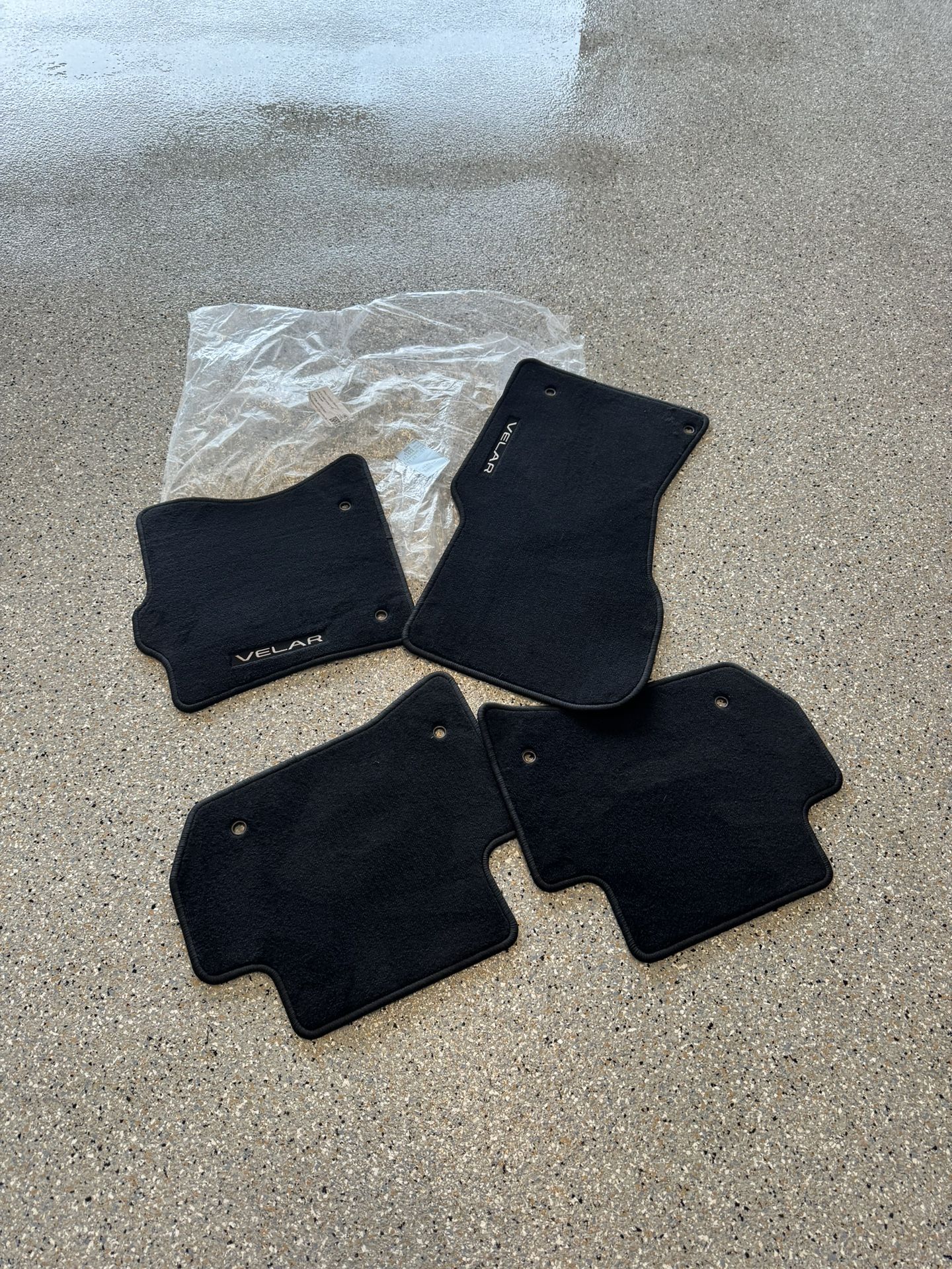 Brand New Set Of Range Rover Velar Floor Matts
