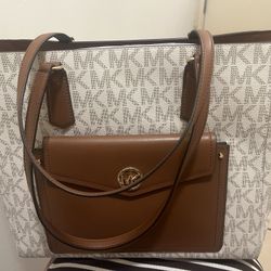 Micheal Kors Purse 