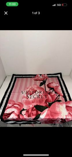 Victoria Secret Scarf