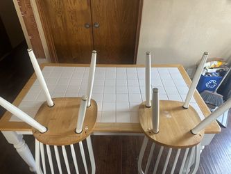 Kitchen Table & 2 Chairs
