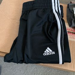 Adidas Joggers Youth M (10/12)