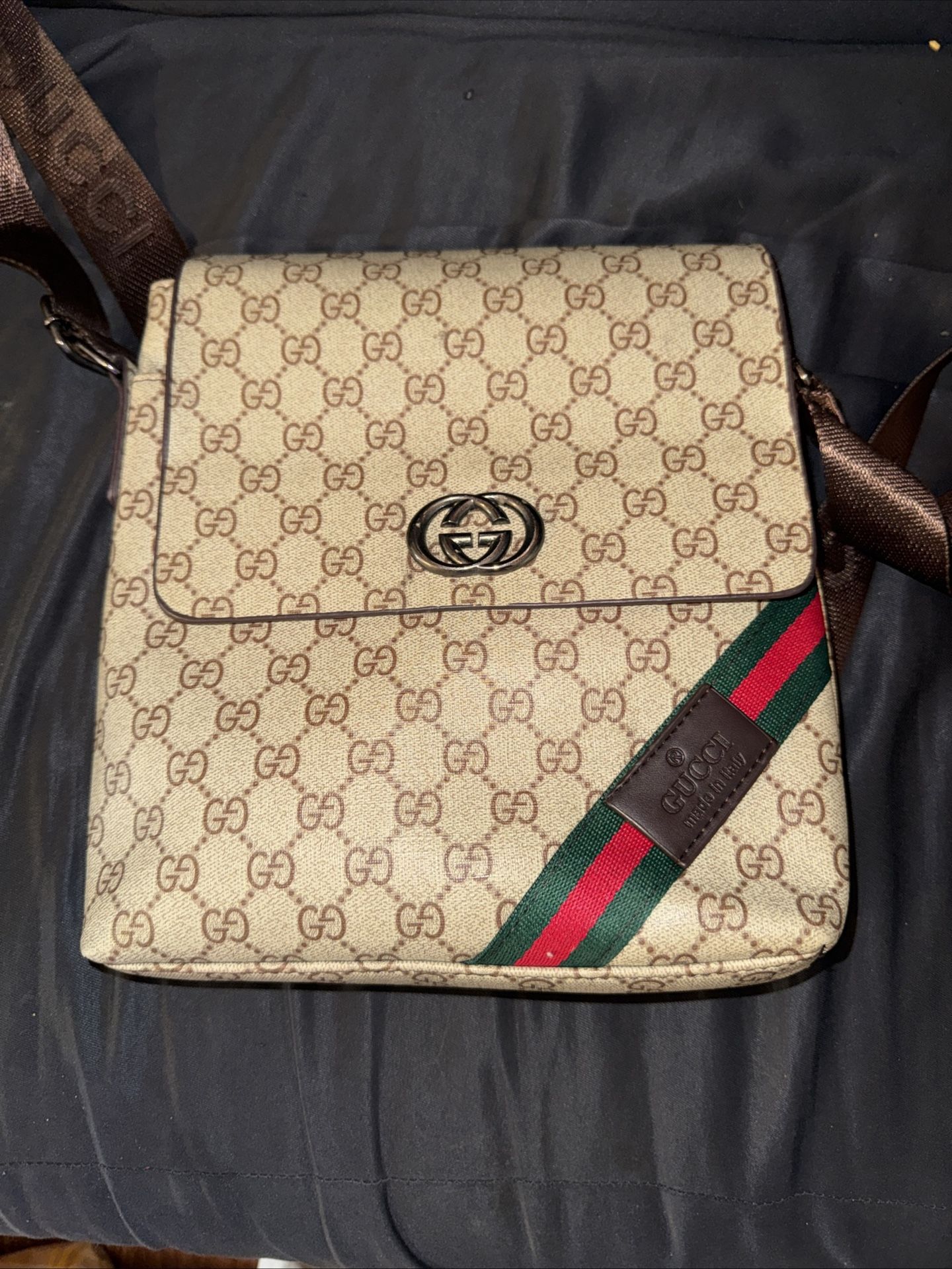 Gucci GG Supreme Flap Messenger Crossbody Bag Beige Web Strap