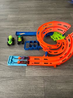 Portable hot wheels track
