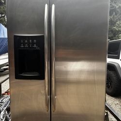 GE Profile Refrigerator 