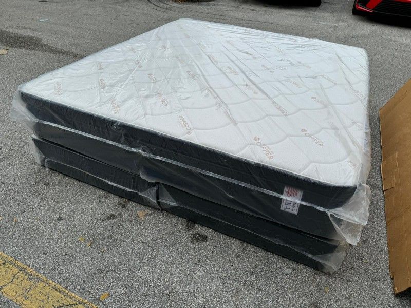 MATTRESS KING SIZE PILLOW TOP WITH BOX SPRING 2PCS 🚚🚚🚚