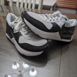 Nike Air Max Systm