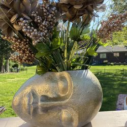 Very  Gorgeous  Pots with the Flowers 