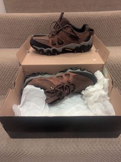 Skechers Outdoor trail size 10