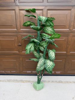 artificial tree, 5 feet
