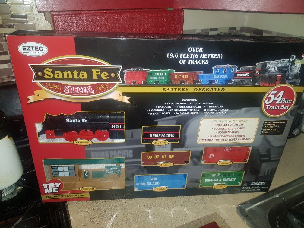 Holiday train sets