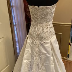 Casa Blanca Wedding Dress (size 8)