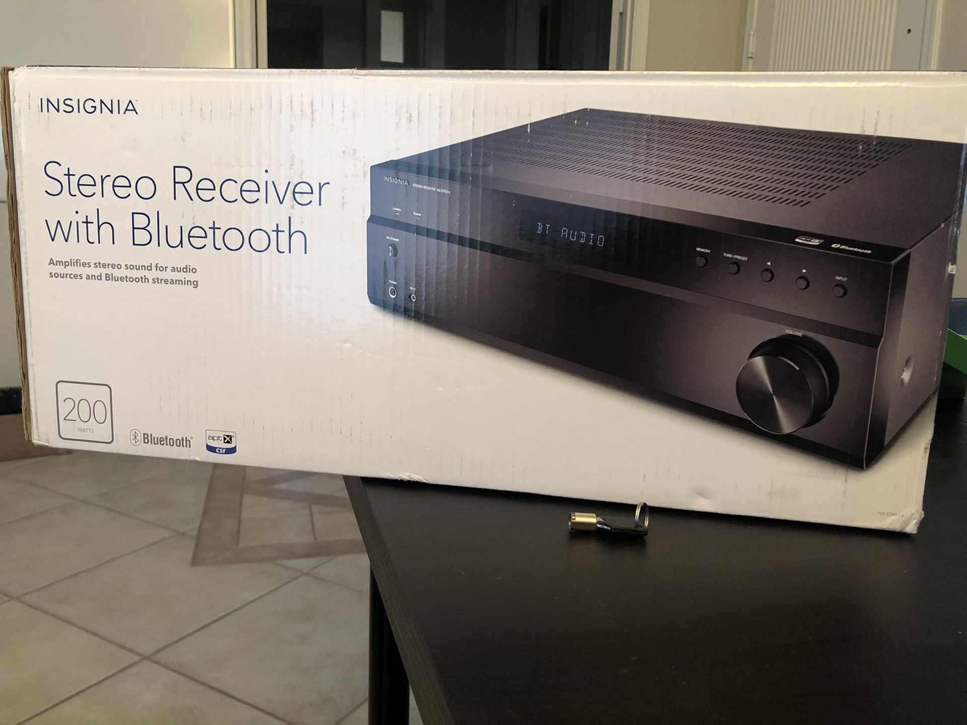 Insignia stereo receiver with Bluetooth