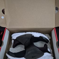 Nike Shock Dart men's size 9. 