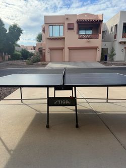 Stiga Ping Pong Table with Net
