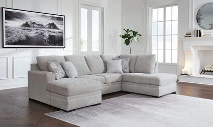 Next-Gen Gabyleigh Sectional With Chaise 