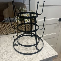 Farmhouse Metal Mug Rack $15
