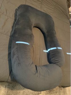 Never used Pregnancy Pillow