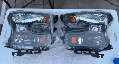 15-17 Ford F-150 Black Amber Headlights