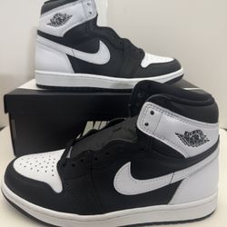  Jordan 1 Retro High OG “Black White” - Size 7M - $120 OBO 