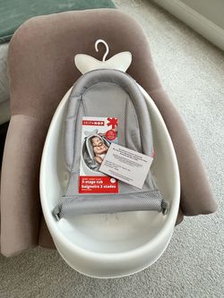 NEW Skip Hop Moby Smart Sling 3-Stage Baby Bath Tub – White