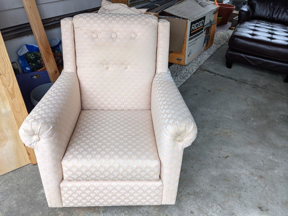 Vintage Swivel Rocking Arm Chair FREE