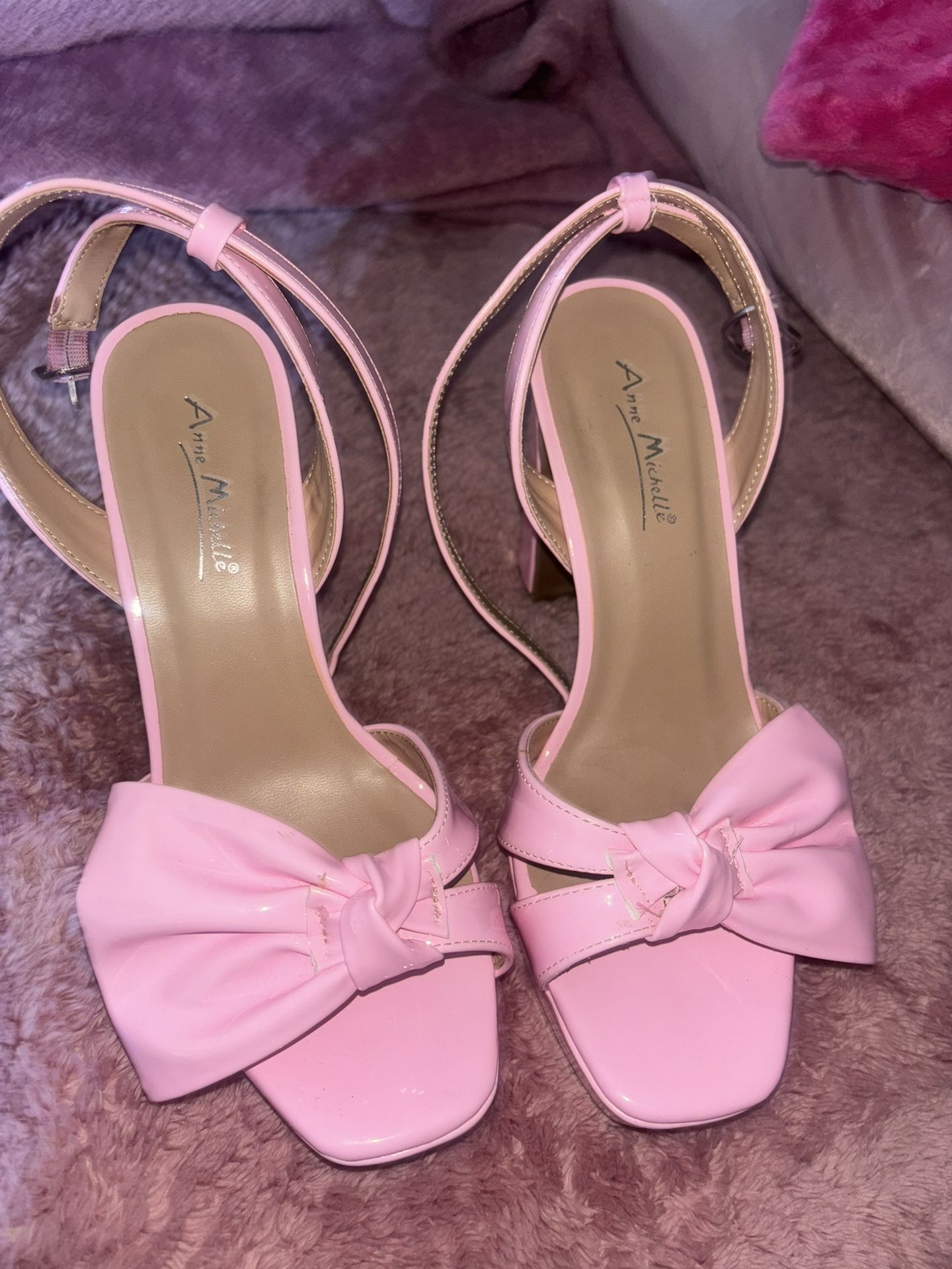 Anne Michelle pink high heels with bows🎀 