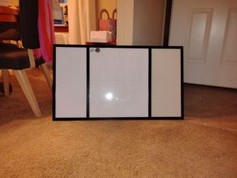 Calendar bulletin board