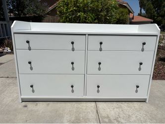 White Modern 6 Drawer Dresser Chest of Drawers Furniture Excellent Condition