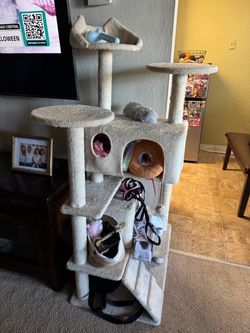 cat tree *stuff on it not included