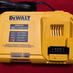 NEW DeWalt 12A Fast Charger DCB1112 – 20V MAX (2025 Model)