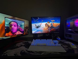Whole gaming pc setup (comes with everything)