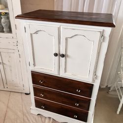 Dresser / Small Armoire