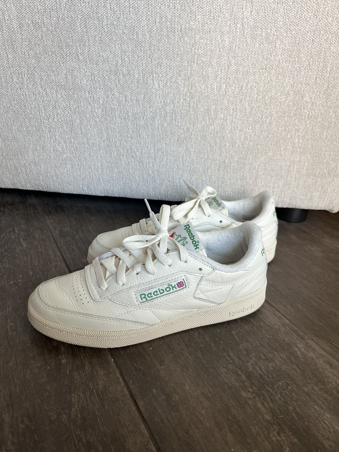 Women’s Reebok Tennis Sneakers White Club C 85 Vintage Size 9