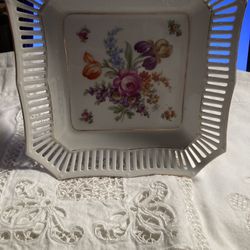 Dessert Or Eggs Or Hors D’oeuvre : Antique Well Known Schumann Bavaria Dish Pierced And Golden Trim