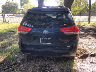 2014 Toyota Sienna/parts