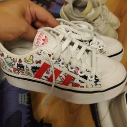 Hello Kitty Adidas