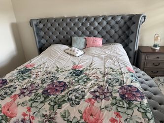 King size bed with mattress