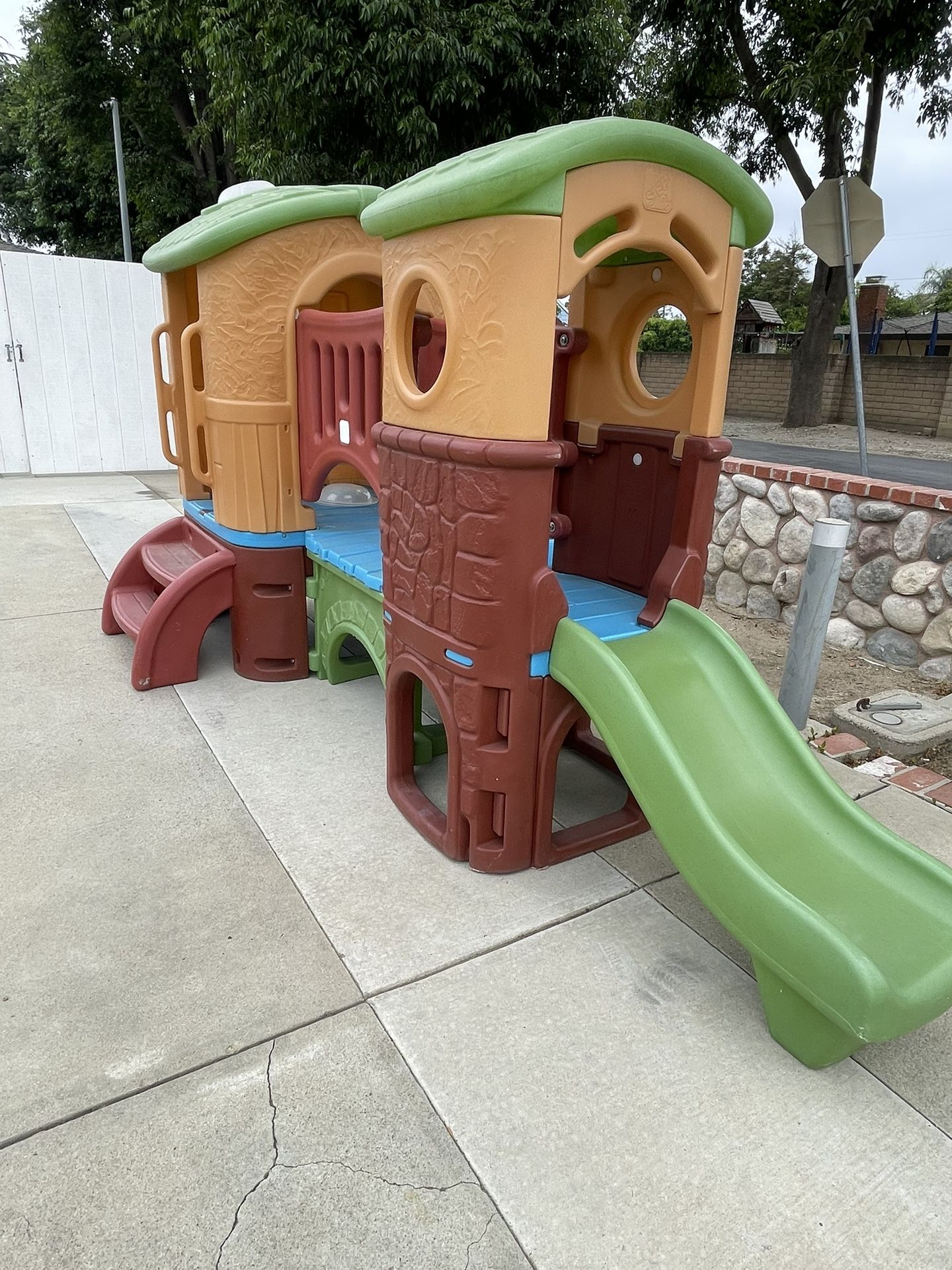 Step2 Clubhouse Climber Playset – Toddler Play Gym with Elevated Clubhouse, Two Slides, Bridge, and Crawl-Through Tunnel