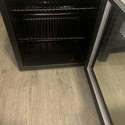 Frigidaire Mini Fridge