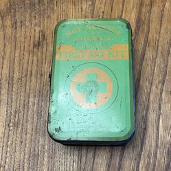 Vintage Boy Scouts of America Official First Aid Kit Johnson & Johnson Tin