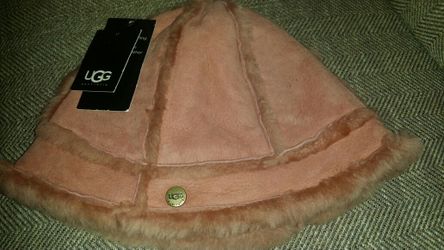 New UGG adult size