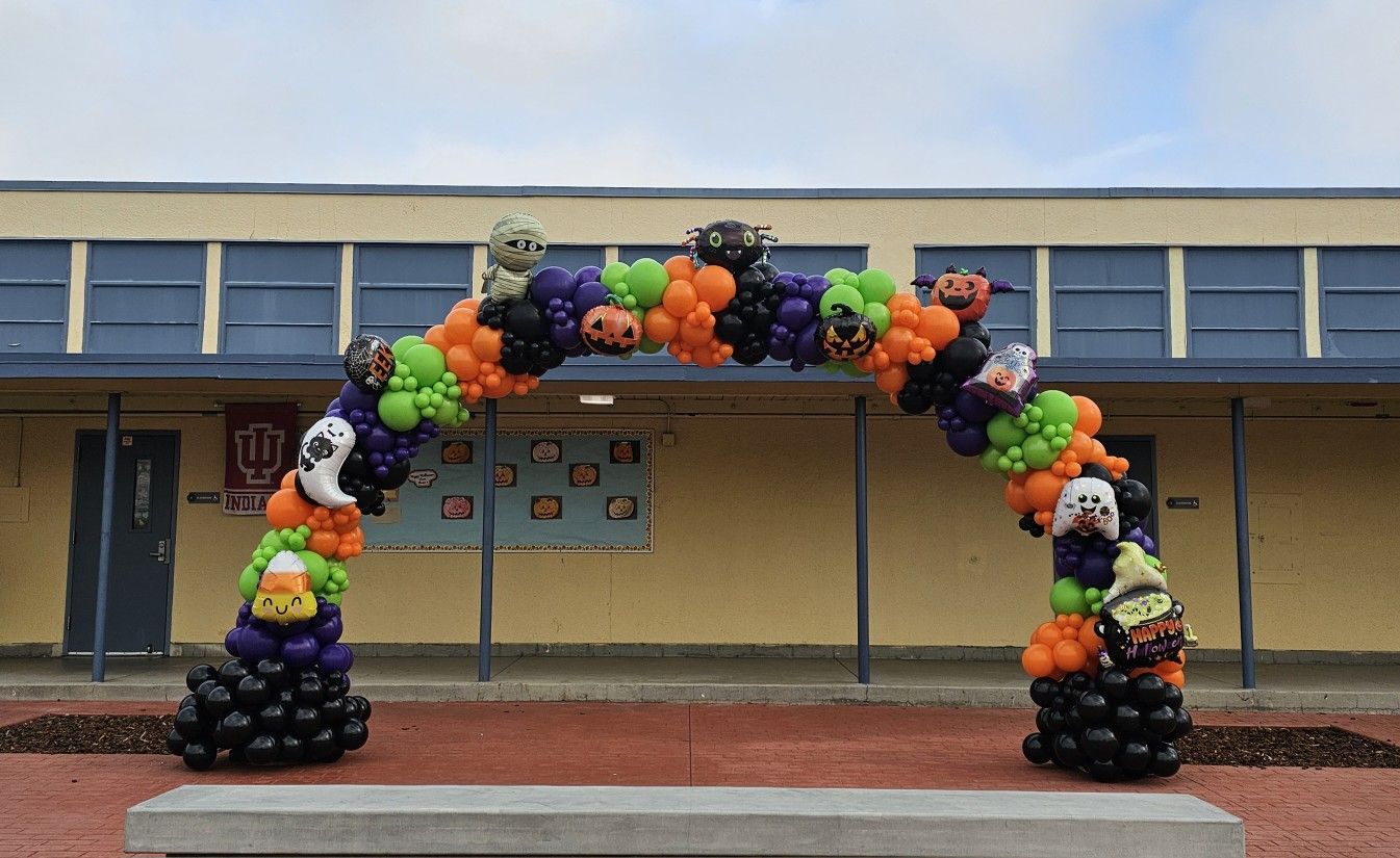 Halloween Balloon Arch